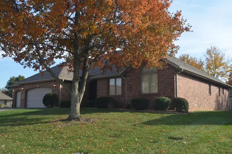 806 & 804 W Honeysuckle Lane, Nixa, MO 65714 - Image #2