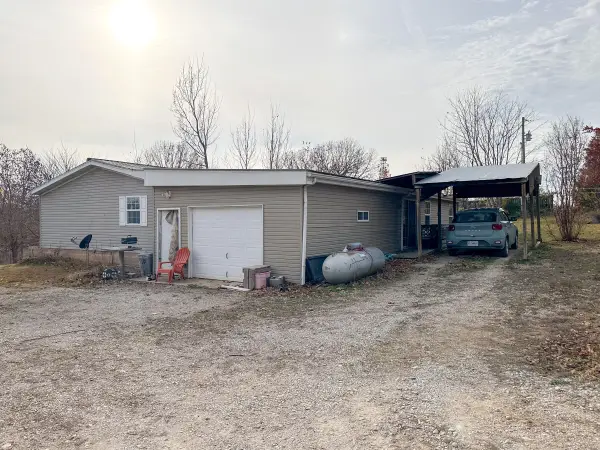 4762 County Road 1340, Pomona, MO 65789
