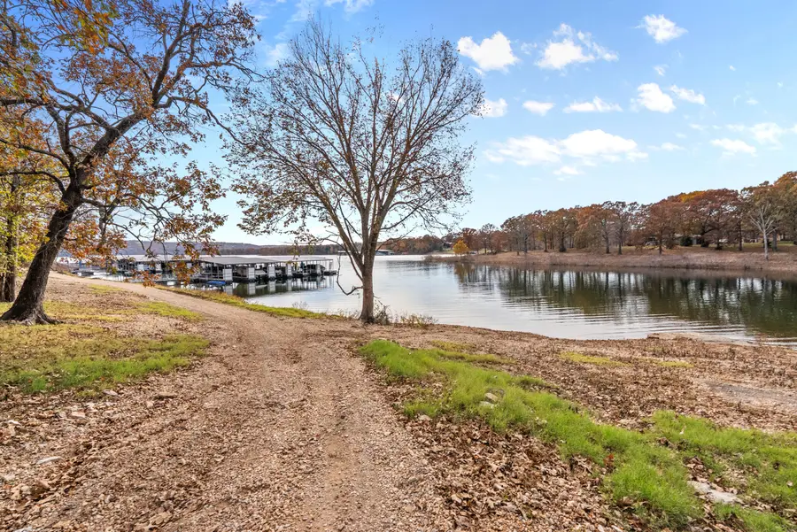 379 Navajo Trail, Kimberling City, MO 65686 - Image #3