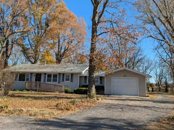 6658 N Farm Road 141, Springfield, MO 65803