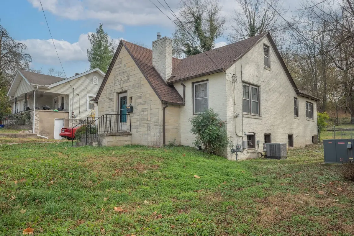 113 E Mckinney Street, Neosho, MO 64850 - #1