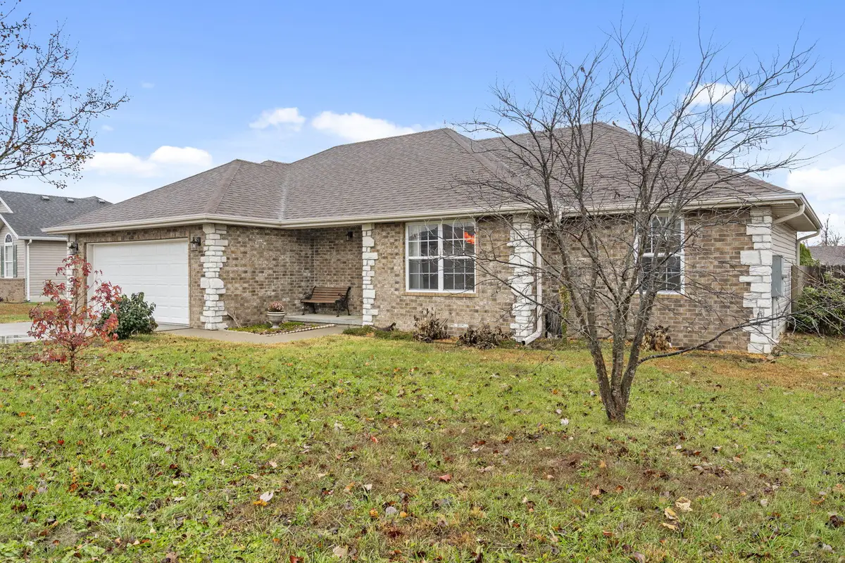 412 E Magnolia Court, Strafford, MO 65757 - #1