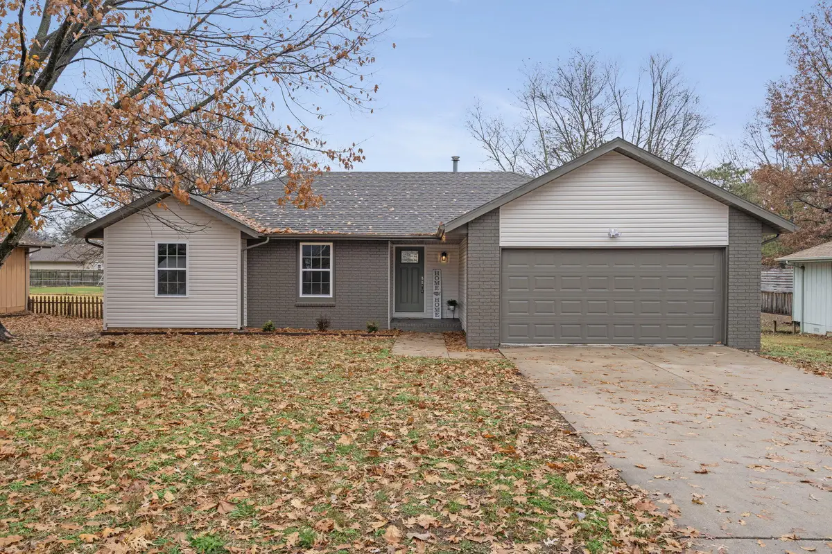 3205 W Roxbury Street, Springfield, MO 65807 - Image #1
