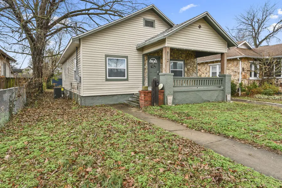 812 W Pershing Street, Springfield, MO 65806 - Image #2