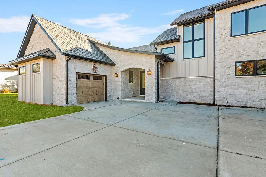 4032 E Dunrobin Drive, Springfield, MO 65809 - Image #2