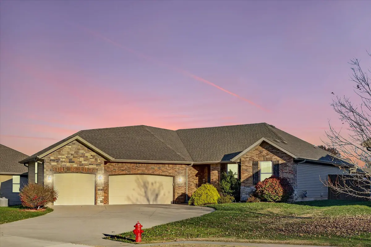 1926 N Brookhollow Drive, Nixa, MO 65714 - Image #1