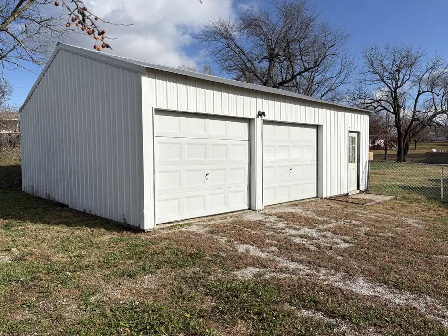 316 W Highway Dd, Miller, MO 65707 - Image #2