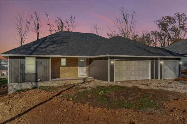 104 W Northview Terrace, Ash Grove, MO 65604