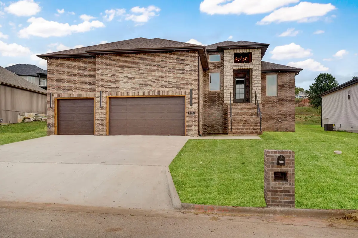 2118 N Bradbury Lane, Ozark, MO 65721 - Image #1