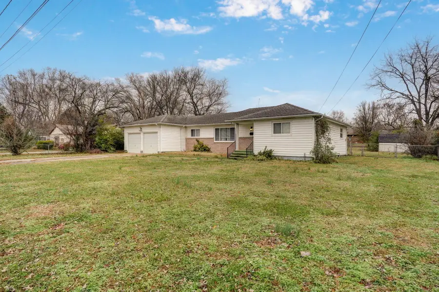 853 W Whiteside Street, Springfield, MO 65807 - Image #2