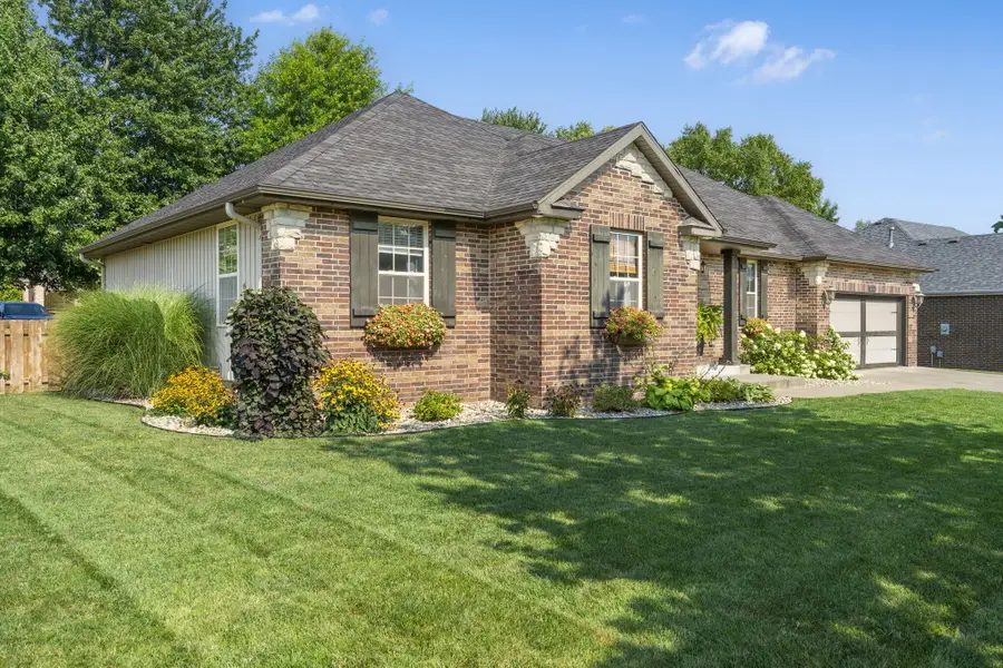 1121 N Arlington Street, Nixa, MO 65714 - Image #2