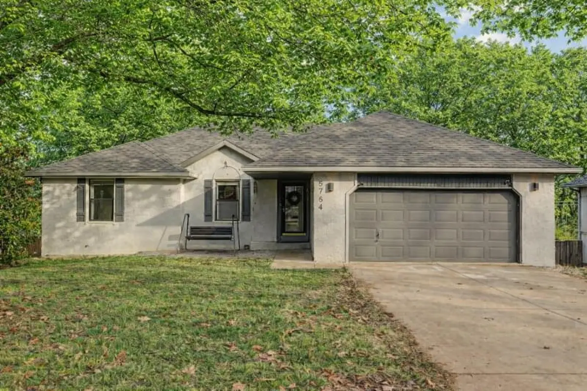 5754 S Honeysuckle Lane, Battlefield, MO 65619 - Image #1