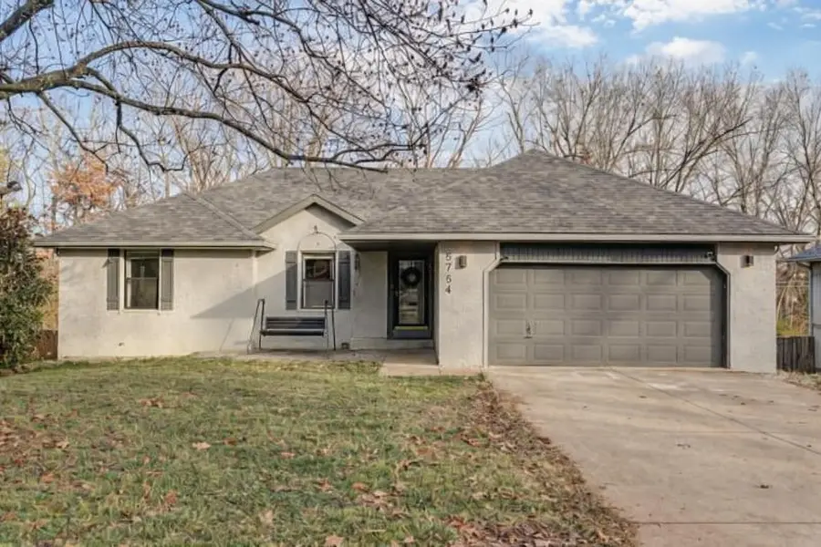 5754 S Honeysuckle Lane, Battlefield, MO 65619 - Image #2