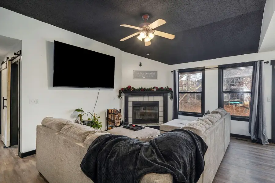 5754 S Honeysuckle Lane, Battlefield, MO 65619 - Image #3