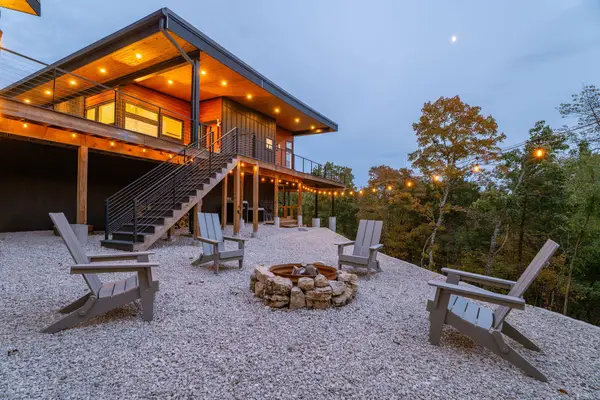 176 Canada Drive, Branson West, MO 65737