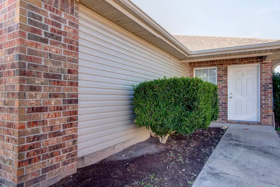 170 Proverbs Court, Forsyth, MO 65653 - Image #2