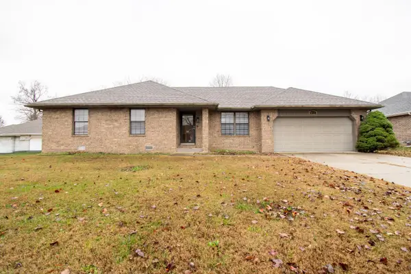 616 E Southeast Hills Court, Nixa, MO 65714