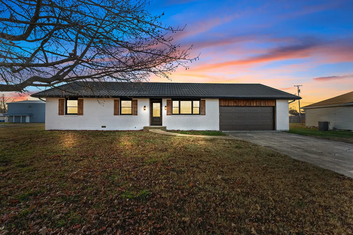 714 E Buffalo Street, Bolivar, MO 65613 - Image #1