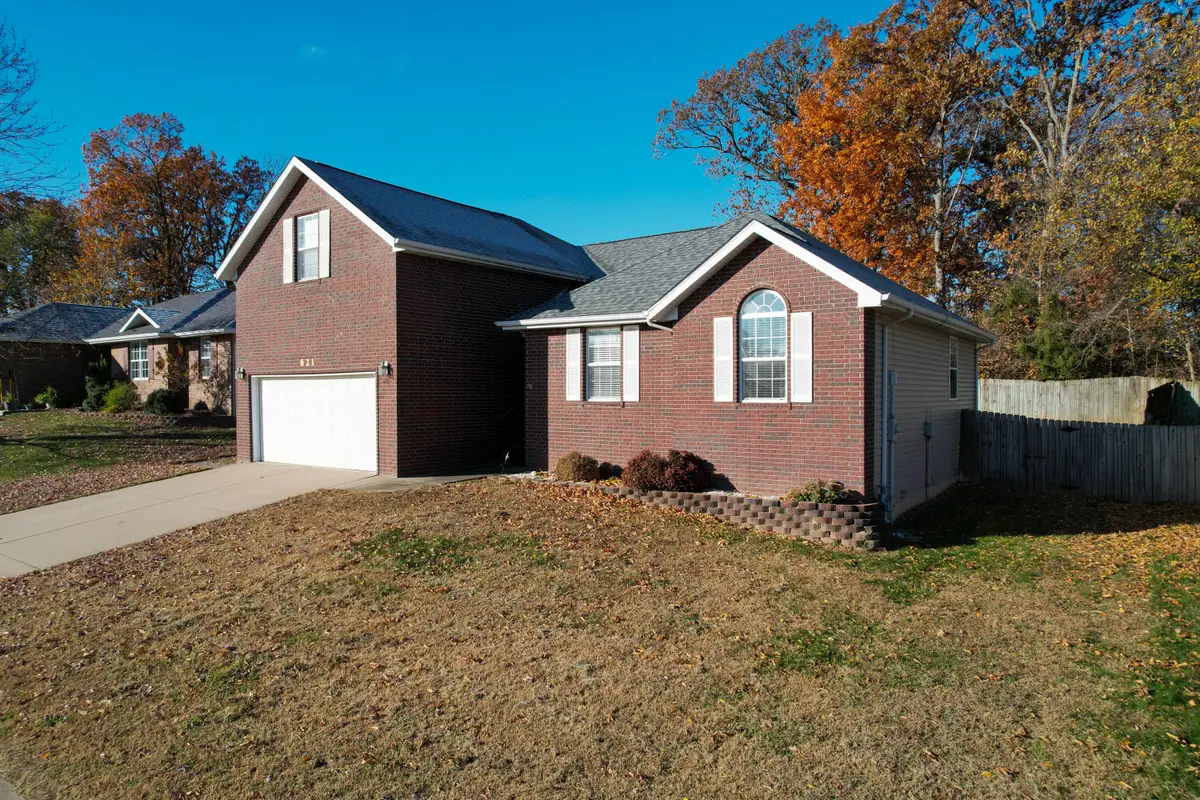 821 S Barberry Court, Nixa, MO 65714 - Image #1