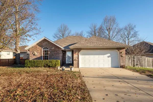 117 W Trail Point Drive, Nixa, MO 65714