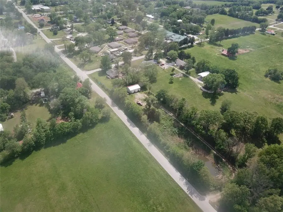 900 S 82 Highway, El Dorado Springs, MO 64744 - Image #2