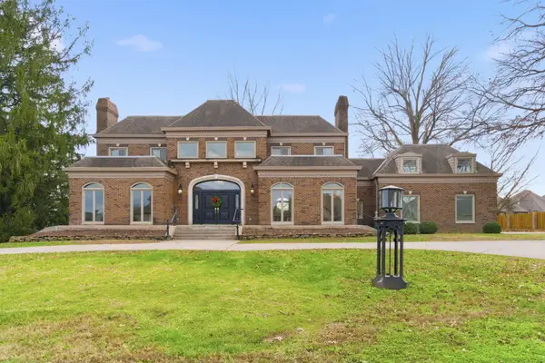 3350 E Fox Grape Street, Springfield, MO 65804