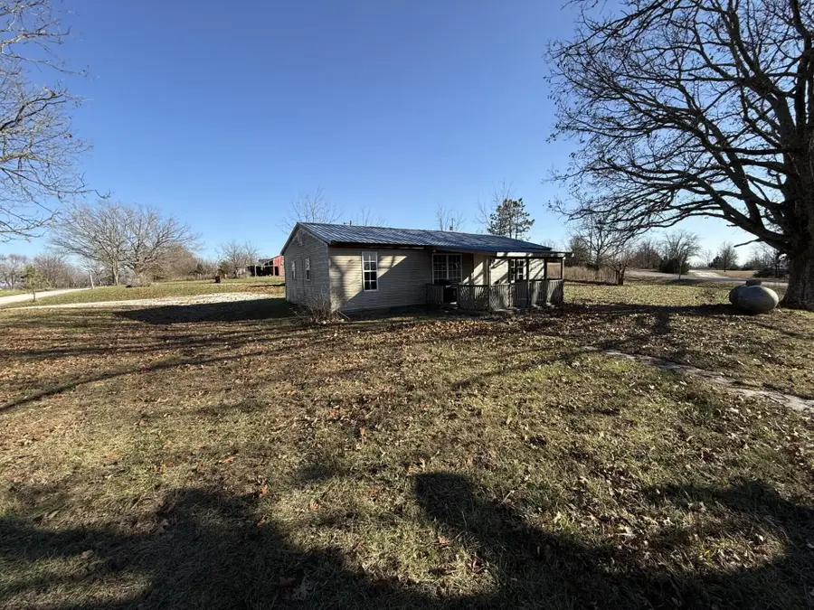 909 Cooper Drive, Mountain Grove, MO 65711 - Image #2