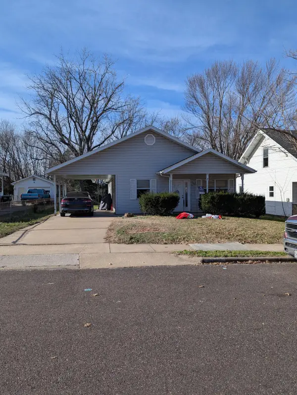 2117 N Lexington Avenue, Springfield, MO 65803