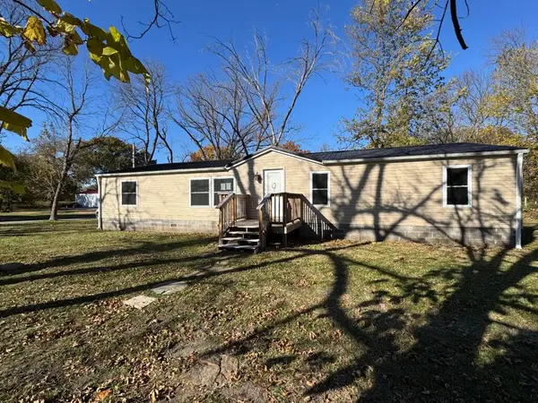 601 E Floral Street, Nevada, MO 64772