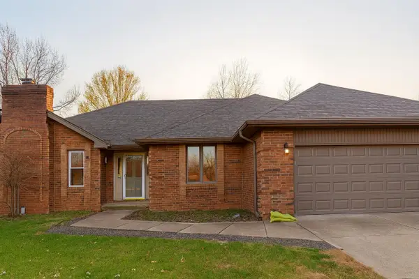 2831 N Garry Street, Springfield, MO 65803