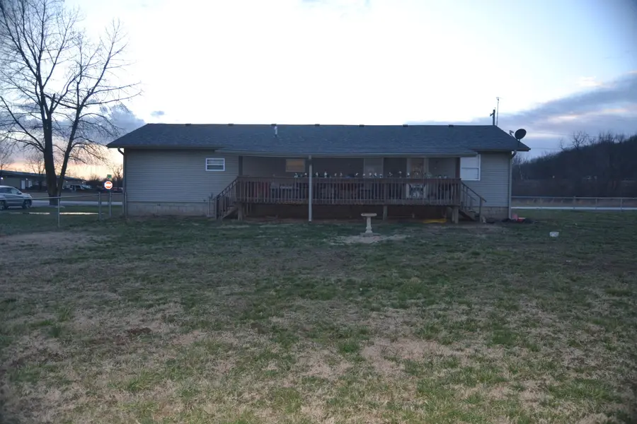 203 Clover Drive, Cassville, MO 65625 - Image #2