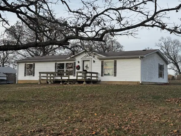 3917 County Road 4220, West Plains, MO 65775