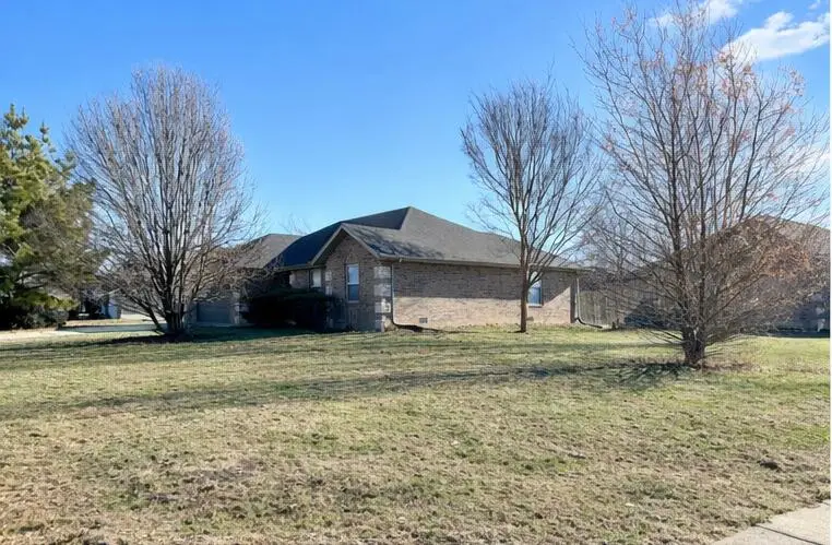 950 E Lily Drive, Ozark, MO 65721 - Image #2