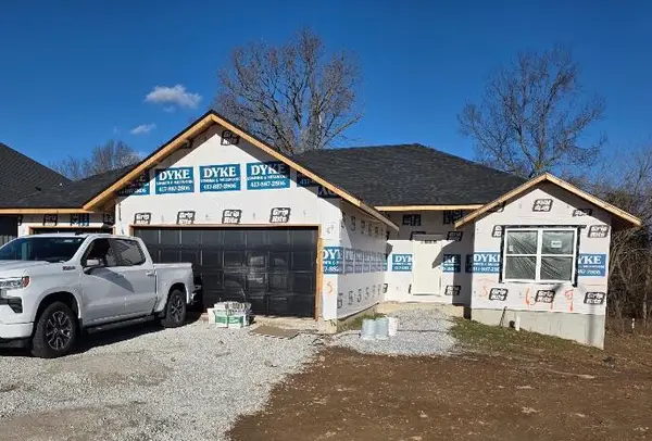 649 W Arbor Glenn Drive, Nixa, MO 65714