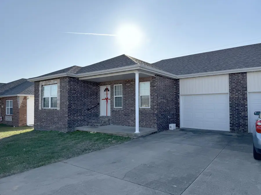 640-642 W Morgan Street, Bolivar, MO 65613 - Image #2