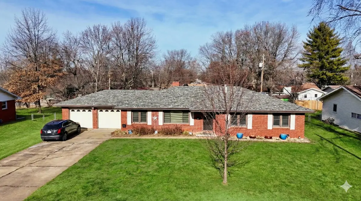 1515 W Swan Street, Springfield, MO 65807 - #1