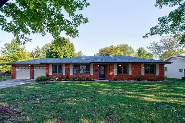 1515 W Swan Street, Springfield, MO 65807