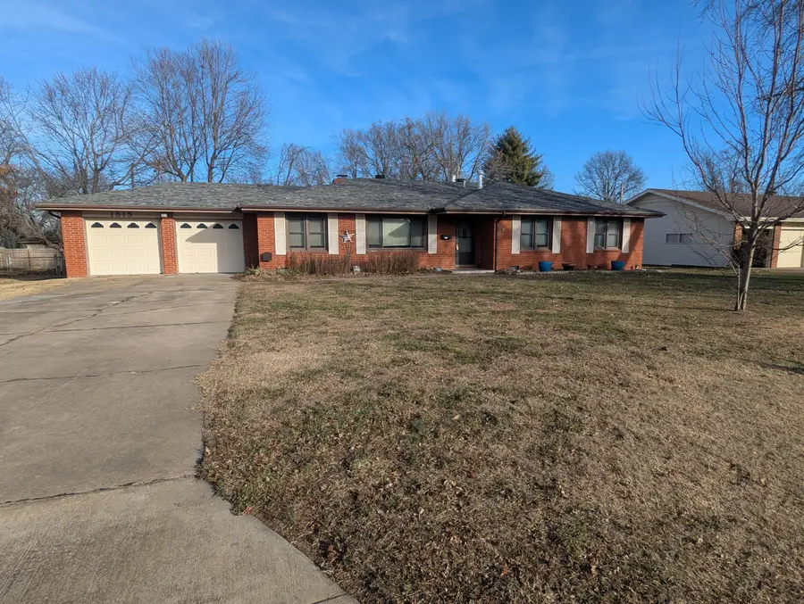 1515 W Swan Street, Springfield, MO 65807 - #2