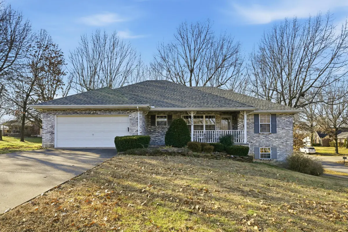 2208 William H Drive, Neosho, MO 64850 - Image #1