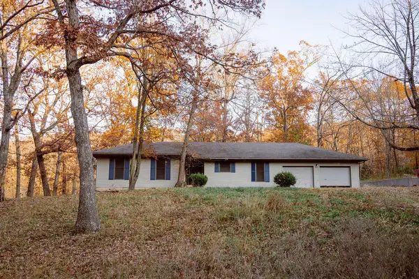 221 Morning Glory Drive, Marshfield, MO 65706