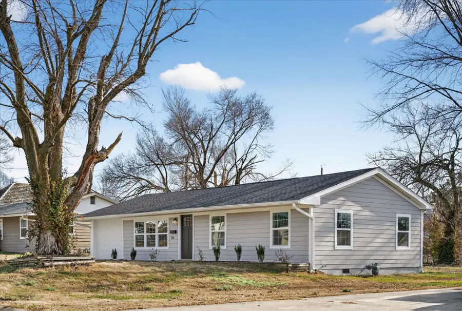 116 E Hadley Street, Aurora, MO 65605 - Image #3
