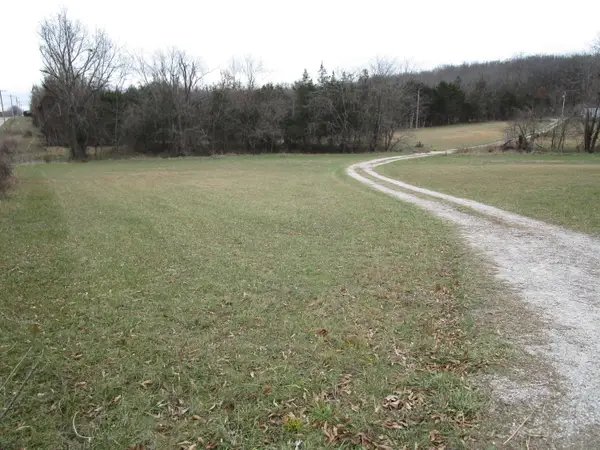 1558 E 430th Road Road, Bolivar, MO 65613