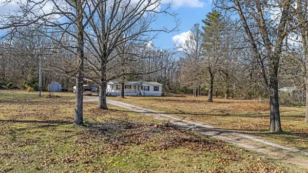 5211 Private Road 1511, Pomona, MO 65789