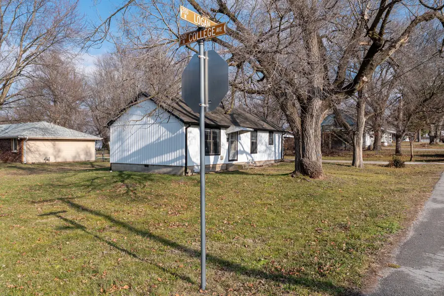 217 W Logan Street, Republic, MO 65738 - Image #2