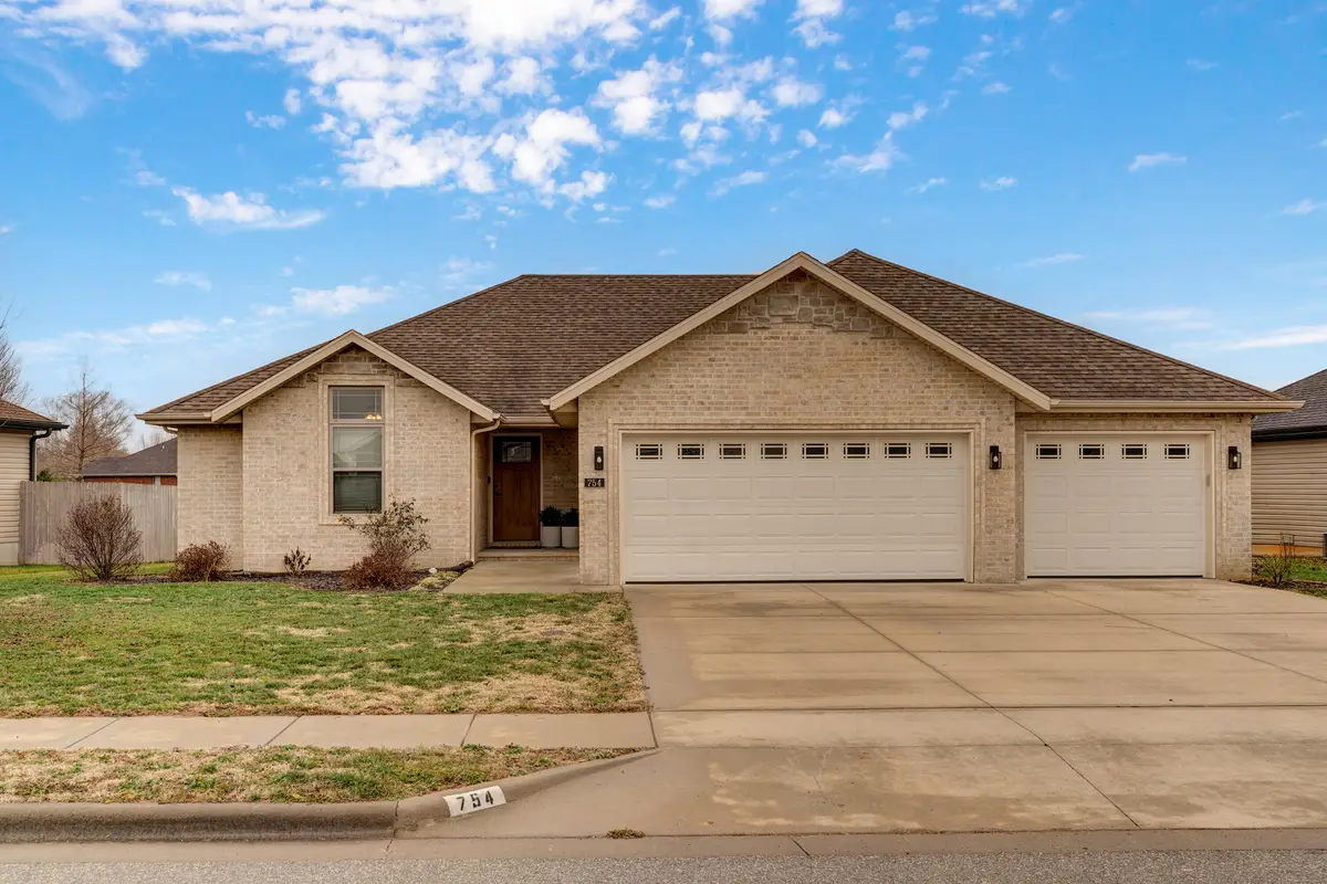 754 E Melton Road, Ozark, MO 65721 - Image #1