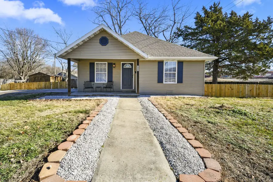 1850 N Robberson Avenue, Springfield, MO 65803 - Image #2