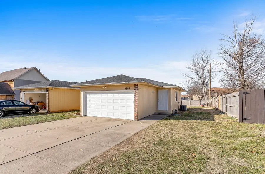 2981 W Village Lane, Springfield, MO 65807 - Image #2