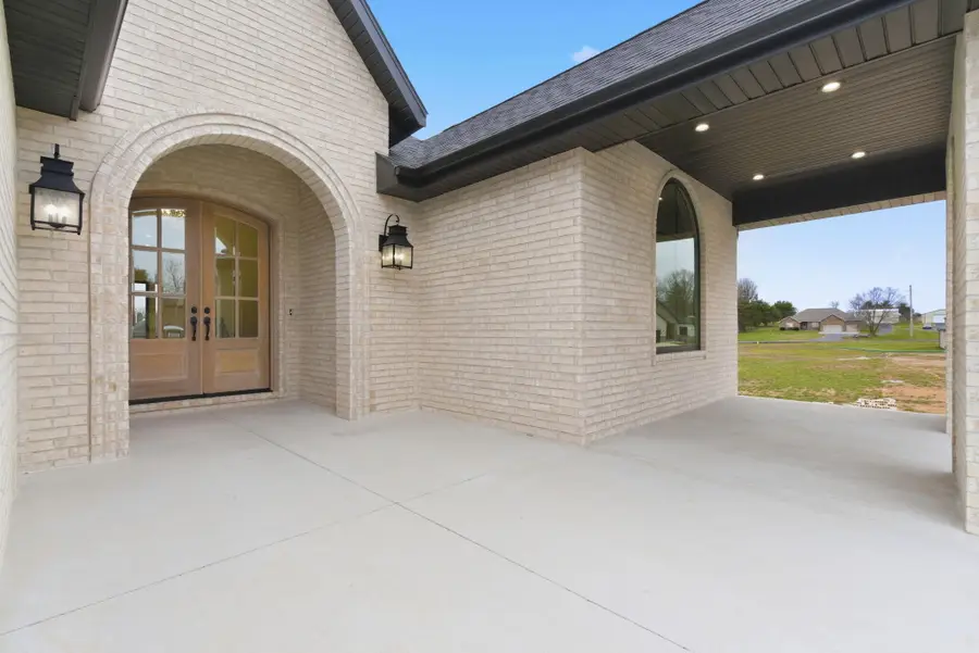 2160 N Silver Charm Avenue, Springfield, MO 65802 - Image #2