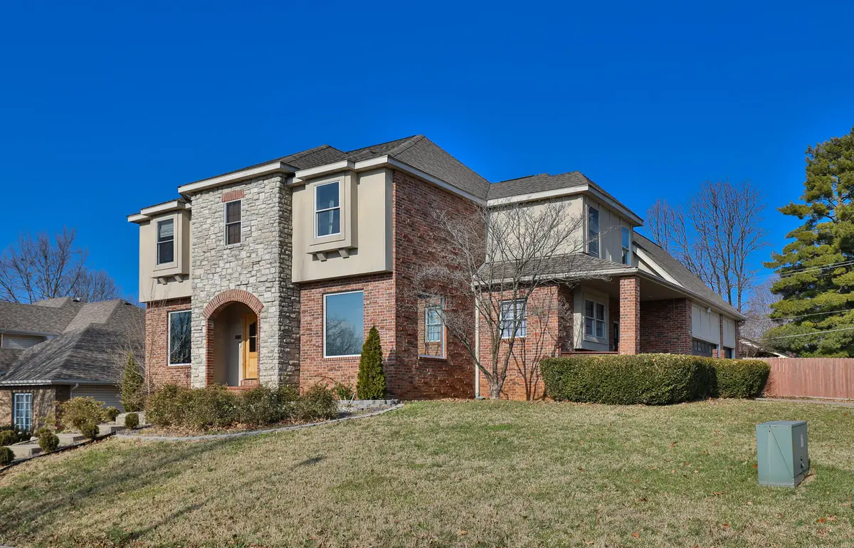 903 E Gaslight Drive, Springfield, MO 65810 - Image #1