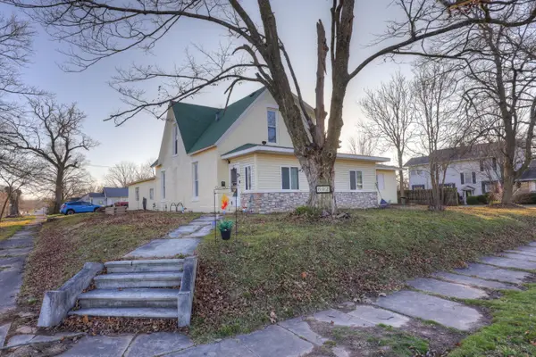 802 Oak Street, Carthage, MO 64836